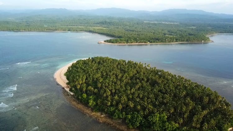 
Fearless and Far Philippines: Exploring Mindanao's Britania Islands
